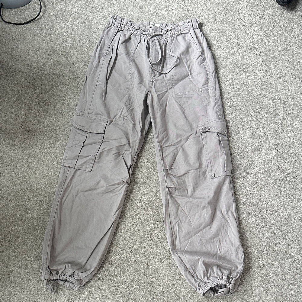 Abercrombie & Fitch Light Gray Cargo Jogger Pants